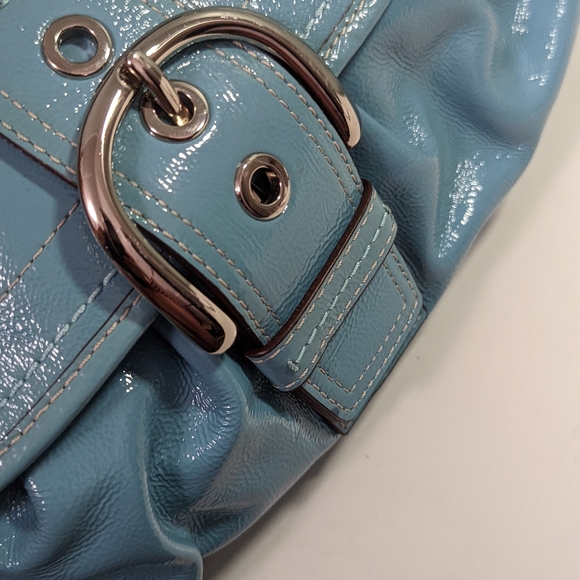 New Coach patent leather purse. Blue with buckle - Picture 10 of 16